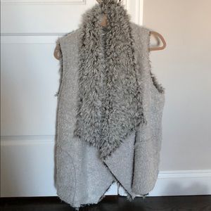 Paper Crane Jackets & Coats - Women’s shawl collar vest size Medium! Paper Crane Jackets & Coats - Women’s shawl collar vest size Medium!